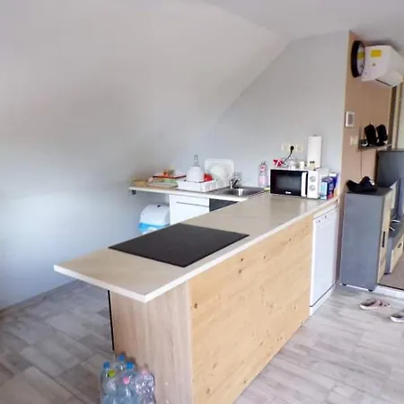 Dora 3 * Балатонлелле